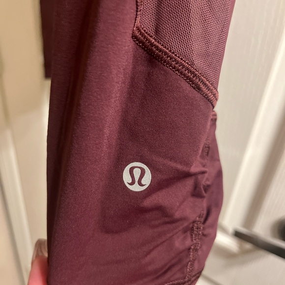 Lululemon mesh cut outs leggings - Picture 9 of 15